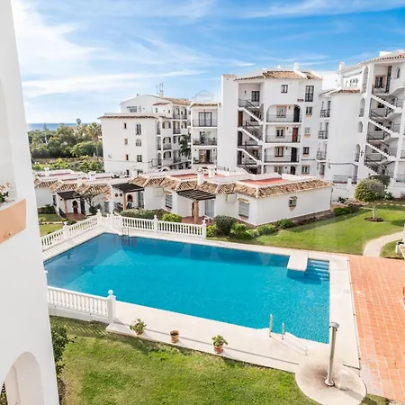 Pool, Sea Views & Parking By Rems Apartment *