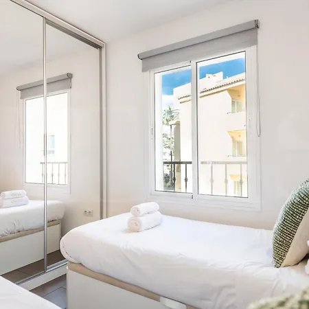 Pool, Sea Views & Parking By Rems Apartment Mijas